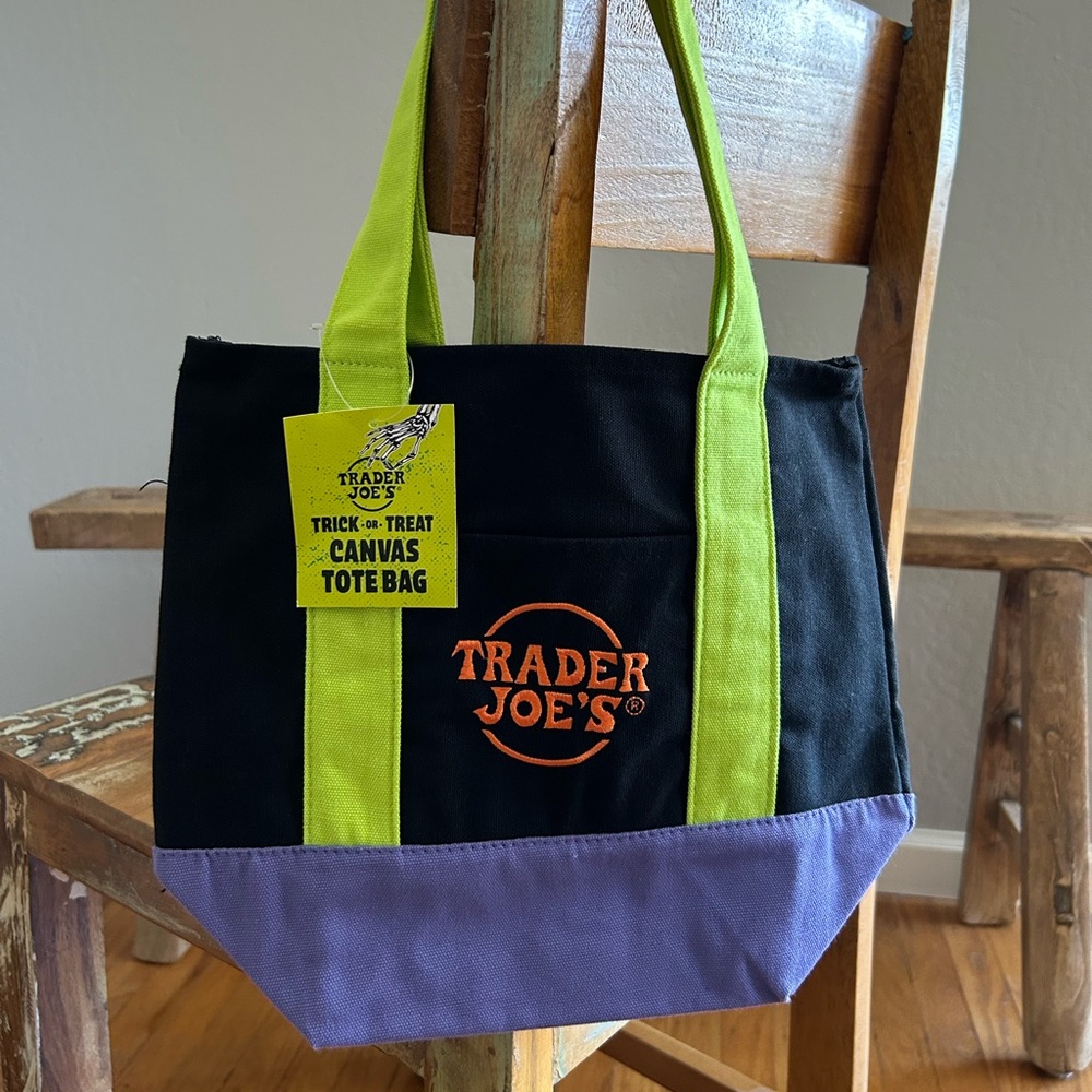 Trader’s joes Trick or Treat Canvas tote bag New with tags!